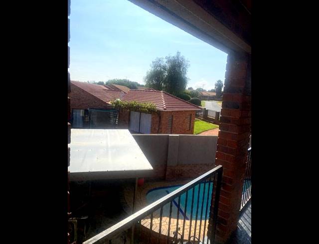 5 BEDROOM HOUSE FOR SALE IN ELDORADO PARK